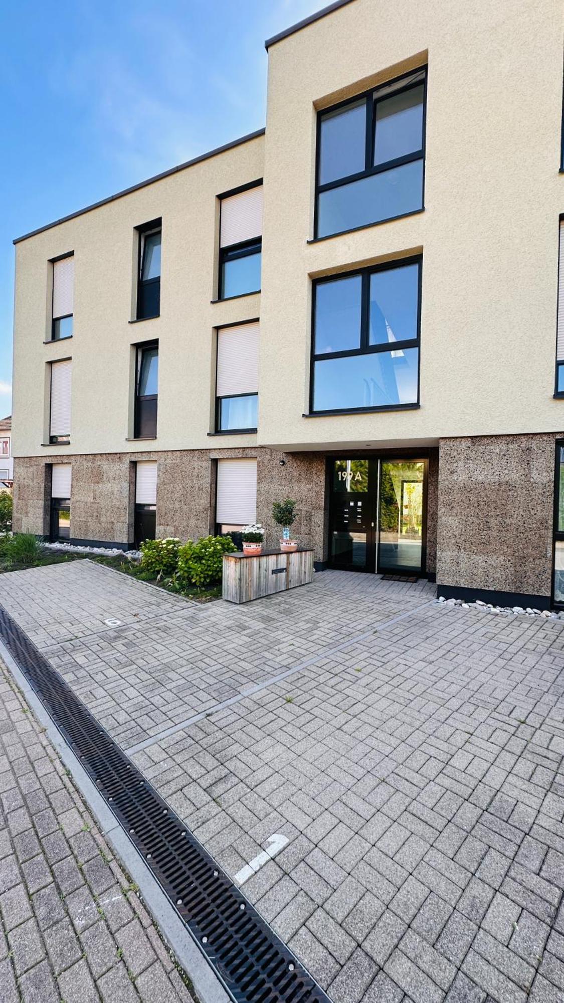 Apartment Amao-sepia I 86qm I King-size Beds I Netflix I Privat Balcony I Free Parking I Near Europapark